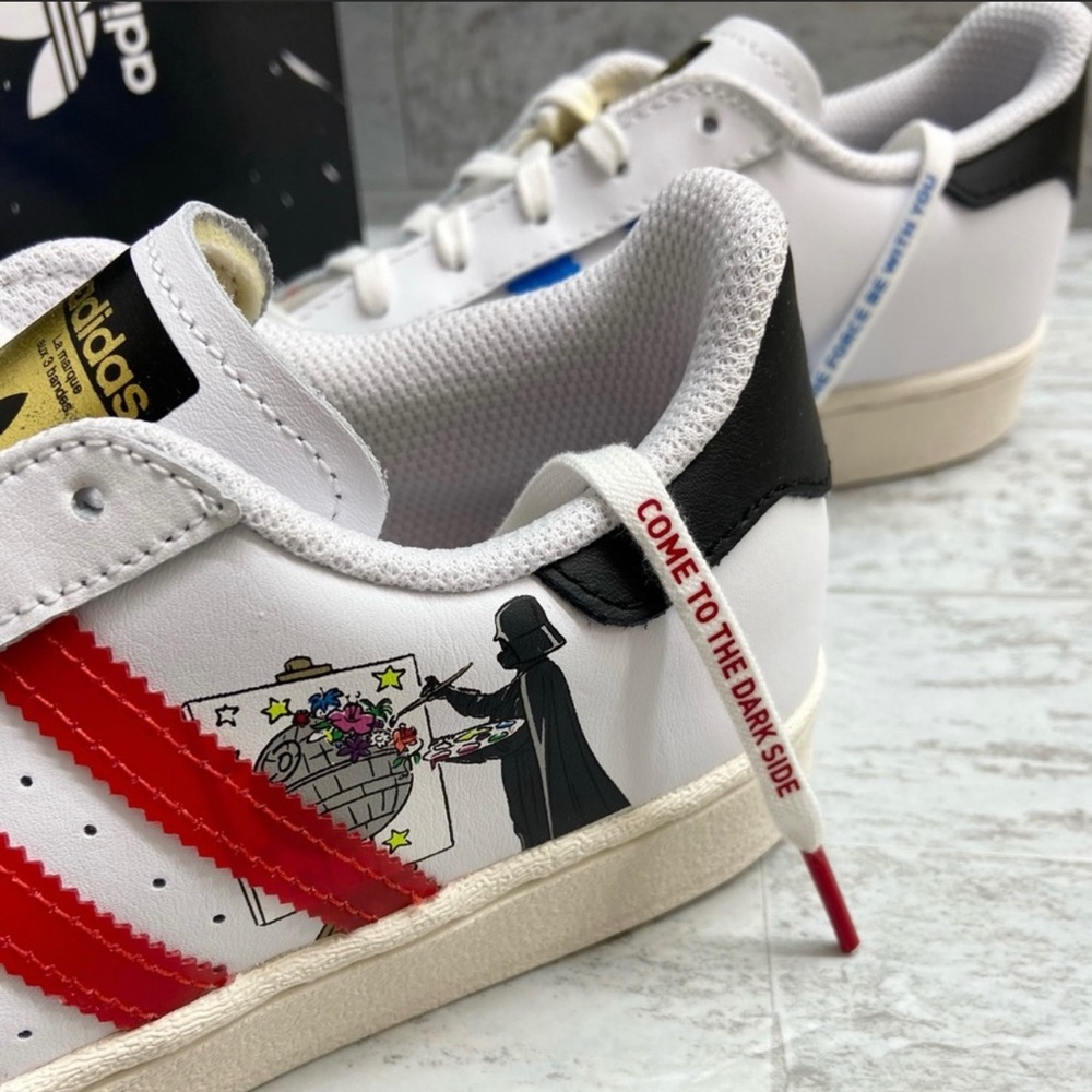 ๐ Adidas Superstar Star Wars sneakers - Picture 4 of 8